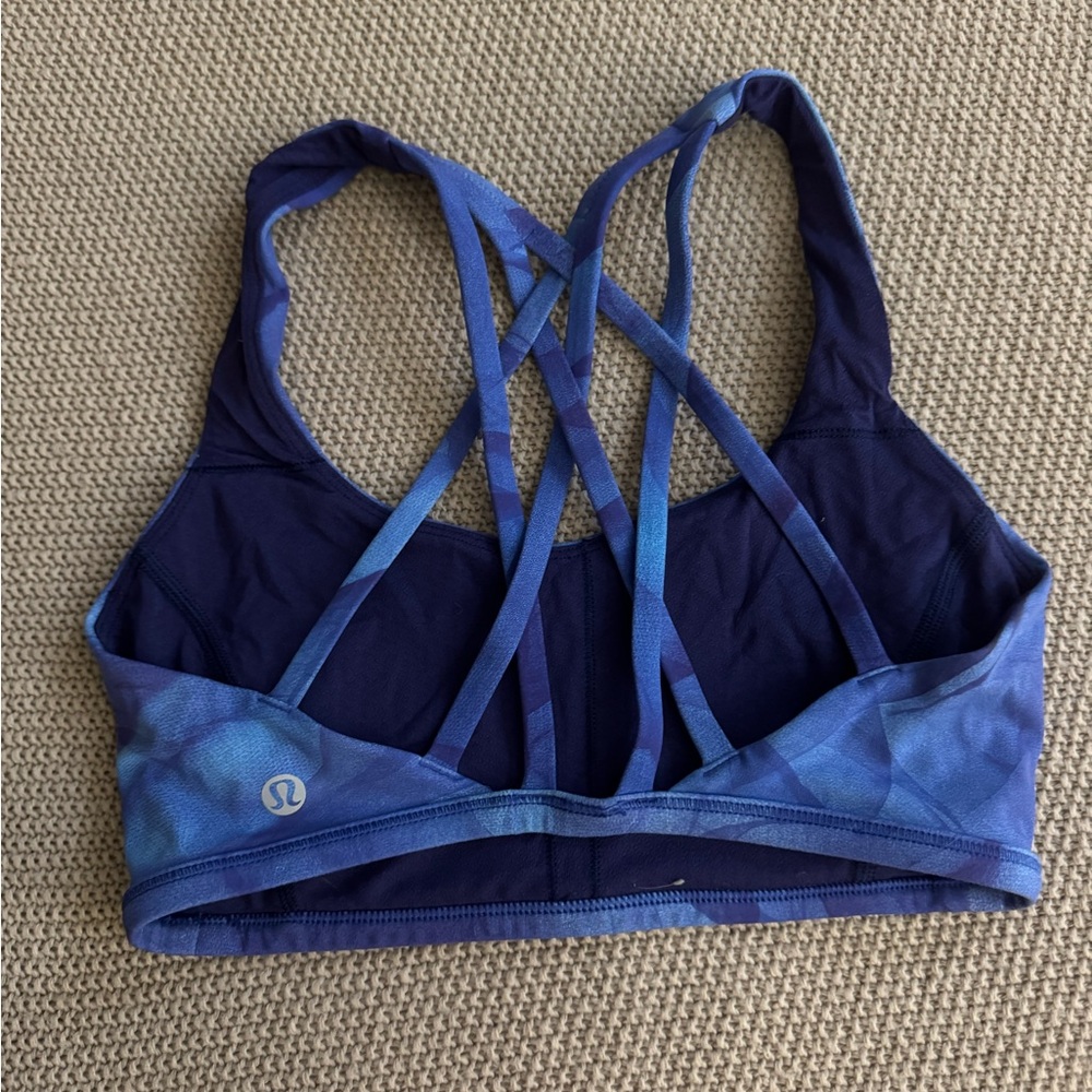 Lululemon sports bra